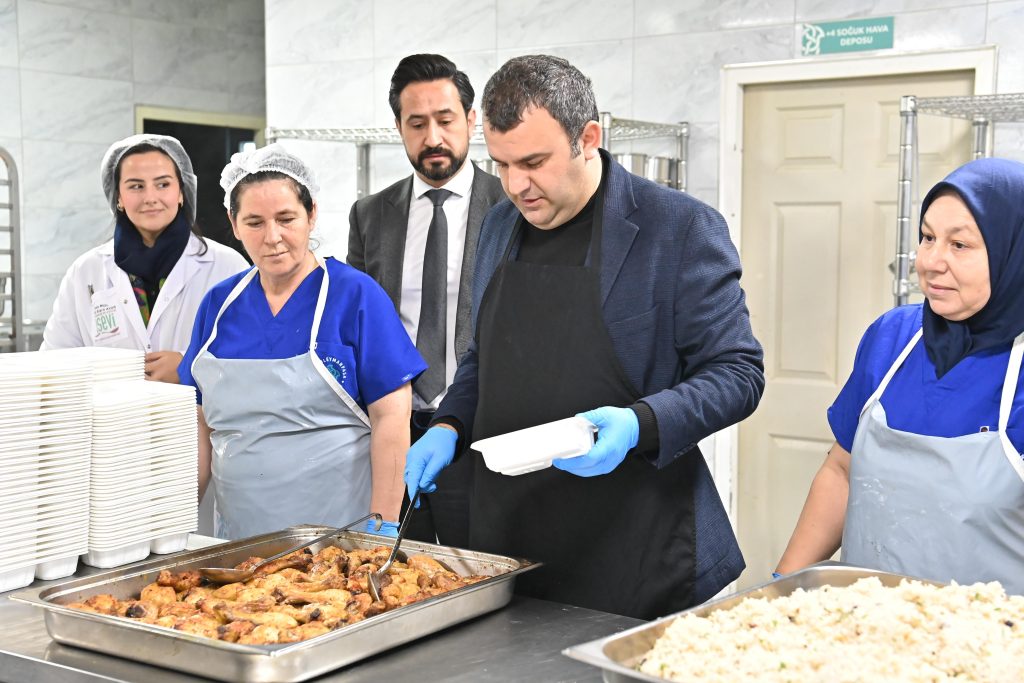 SÜLEYMANPAŞA SOFRALARINDA YILBAŞI COŞKUSU