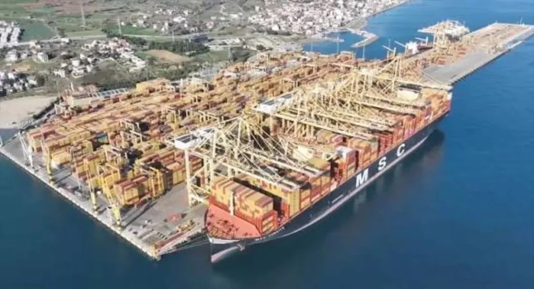 Asyaport Filosunu Elektrikli Terminal Traktörleriyle Güçlendiriyor